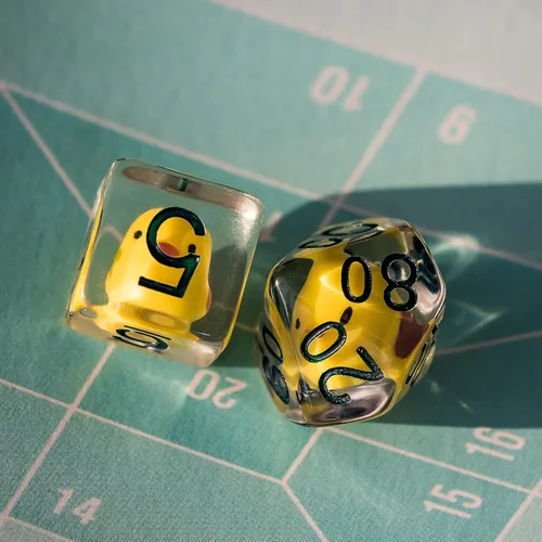 Vista 3 de Cusdie 8 dados DND, juego de dados poliédricos rellenos de animales, juego de dados de animales para juegos de rol, dados D&D