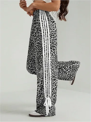Vista 4 de Floerns Pantalones de pierna ancha con estampado de leopardo a rayas Y2K Gris