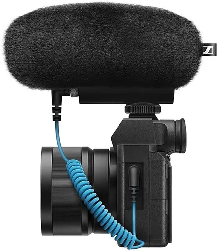 Vista 4 de Sennheiser Professional MKE 400 Micrófono tipo escopeta para cámara con conectores TRS y TRRS de 3.5mm para DSLR, sin espejo y móvil, se conecta