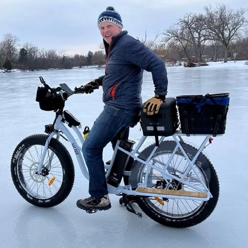 Vista 6 de CoolKASE by BiKase - Enfriador montable para tu bicicleta trasera, motocicleta, ATV o kayak, bolsa de viaje impermeable para hombres y mujeres