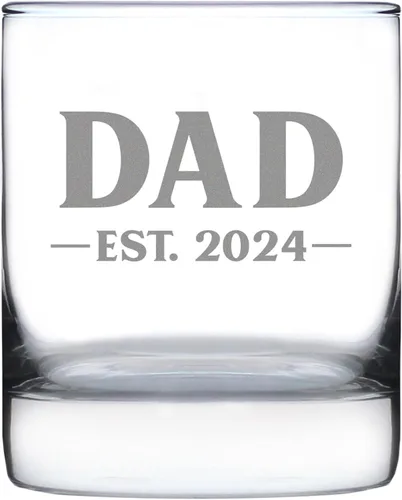 Vista 22 de Dad Est 20XX personalizado – Nuevo padre whisky rocas regalo de cristal para padres primerizos – Gafas personalizadas atrevidas de 10.25 onzas