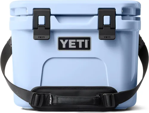 Vista 24 de YETI Roadie 15 - Enfriador duro con correa de hombro DoubleDuty