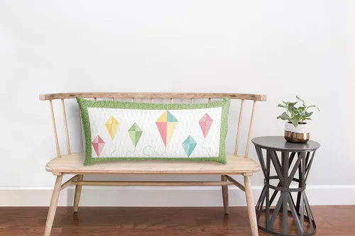 Vista 6 de Riley Blake Kit de proyecto de edredón del mes: diseños fáciles de hacer tú mismo para cada temporada, para acolchar, ropa, manualidades y Almohada