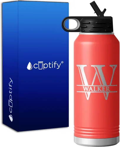 Vista 25 de Vaso personalizado de regalo de cumpleaños para mujeres y hombres, con monograma de escritura dividida, inicial y nombre grabado en negro, taza