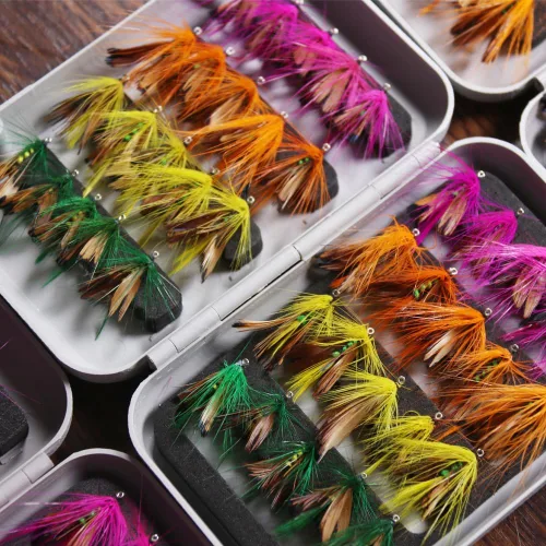 Vista 5 de Juego de 40 moscas de pesca, señuelos de mariposa, atados a mano, trucha, lubina, mosca, surtido con caja de moscas para pesca con mosca, lubina