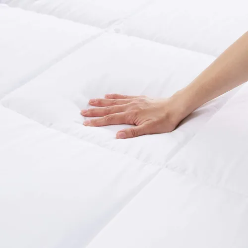 Vista 5 de Amazon Basics Edredón alternativo de plumón blanco e relleno de edredón con pestañas en las esquinas, lavable a máquina, tamaño individual
