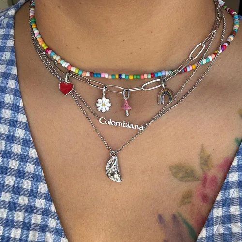 Vista 9 de SITOS - Colombia Necklace Empanada Pendant Colombian Souvenirs Pierogi or Dumpling Food Jewelry Latina gifts Latino Food Products