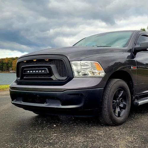 Vista 8 de Rejilla delantera compatible con Dodge Ram 1500 2013-2018, Ram 1500 Classic 2019-2023, parrilla de parachoques negra mate con luces todoterreno