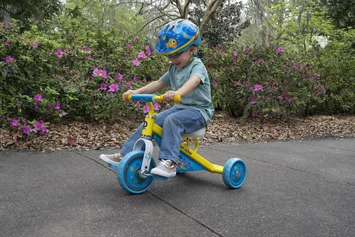 Vista 9 de Dynacraft Triciciclo Baby Shark para niños, diseño divertido y colorido, resistente y seguro, perfecto para niños pequeños que aprenden a montar