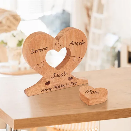 Vista 3 de Rompecabezas de corazón de madera personalizado para mamá, nombre grabado personalizado con 1-8 rompecabezas de corazón familiar, día de la madre