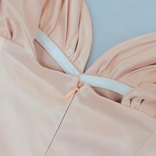 Vista 7 de Rashow's - Vestido midi de satén con hombros descubiertos y espalda descubierta, elegante y fruncido, con parte superior de tubo dividido, parte