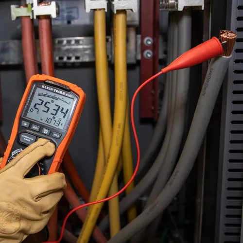 Vista 4 de Klein Tools Multímetro ET600, probador de aislamiento de megohmímetros, resistencia de 4000 ohmios, 125V/250V/500V/1000V, multímetro TRMS de rango