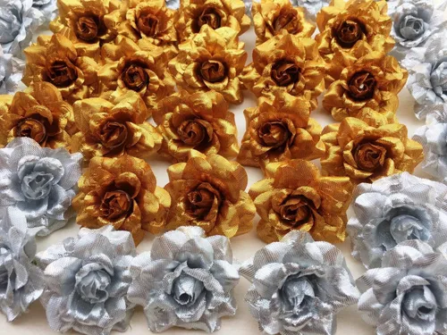 Vista 3 de 50 flores de seda, rosas doradas y plateadas, cabeza de flor – 1.75 pulgadas – cabezas de flores artificiales de tela, suministros florales al por