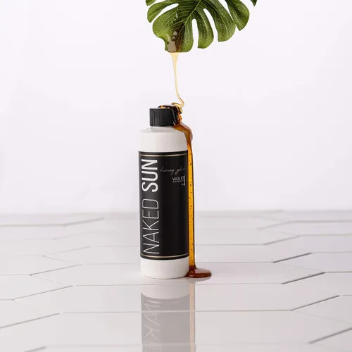 Vista 8 de Naked Sun Honey Glow Spray Tanning Solution Trio Bundle (3 artículos): Bronce Oscuro, Violeta y Rapid Express Aerógrafo Tan Mist