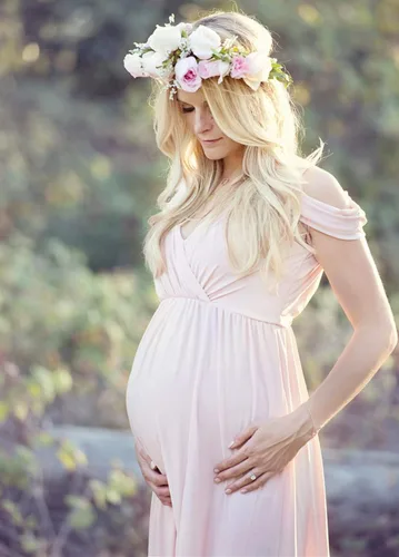 Vista 5 de ZIUMUDY - Vestido de maternidad con hombros descubiertos y cuello en V, envolvente, para sesiones de fotos y baby shower, maxi