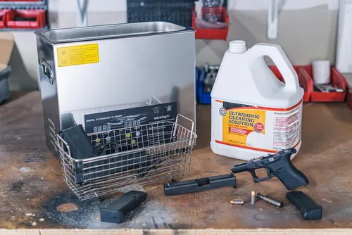 Vista 2 de Solución limpiadora de pistolas UltraSonic para limpieza de piezas de armas, concentrado