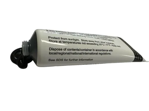Vista 2 de Endurecedor crema negra de 4 onzas (onzas) (embalaje a granel) ideal para epoxies de la industria de la piedra, masillas de acabado, rellenos