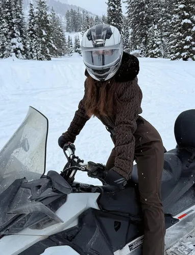Vista 84 de GSOU SNOW Traje de esquí para mujer, traje de nieve delgado de una pieza, chaqueta de nieve, impermeable, resistente al viento, deportes al aire