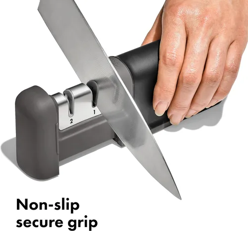 Vista 3 de OXO Good Grips afilador de cuchillos antideslizante