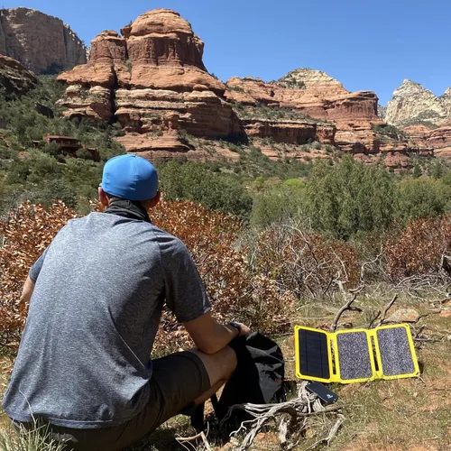 Vista 9 de Cargador solar SunJack con carga rápida Qualcomm 3.0 + cargador portable USB-C - Panel solar portable con USB para teléfonos celulares
