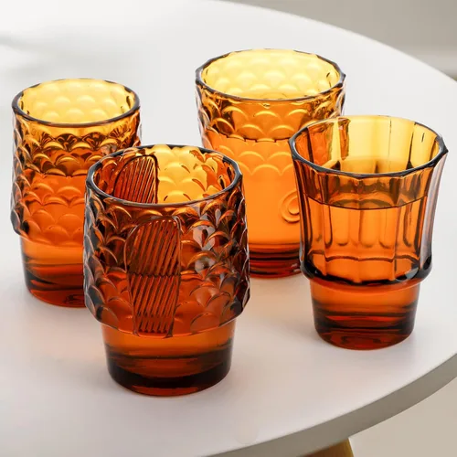 Vista 6 de Juego de 4 vasos para beber con diseño de pez Koi, vasos de ámbar apilables, vasos para bebidas, vasos de jugo, vasos de agua potable, cristalería