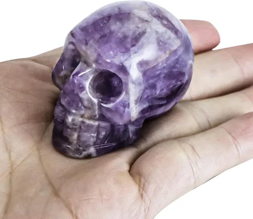 Vista 4 de Artistone Estatua de calavera de cristal de amatista de 2 pulgadas, piedra preciosa curativa tallada a mano con cabeza de calavera humana