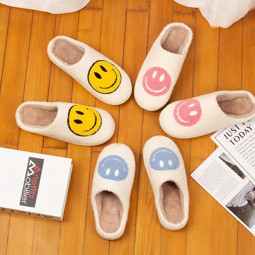 Vista 6 de DepiYorSn Happy Face - Pantuflas retro acogedoras y cómodas de felpa cálidas, pantuflas de invierno suaves y mullidas para interiores con espuma