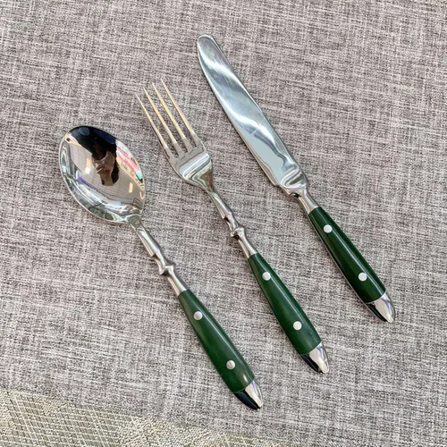 Vista 2 de Juego de cubiertos de 20 piezas de cubiertos de mango de madera de goma verde para 4, exquisito juego de cubiertos ergonómicos de acero inoxidable
