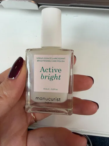 Vista 12 de Manucurist Active Icons Duo - Juego de esmaltes de uñas Active Bright, Active Plump - Fortalecedor de uñas, esmalte iluminador y cuidado, regalos