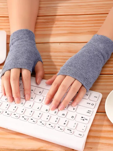 Vista 2 de Blulu Guantes cálidos sin dedos con agujero para el pulgar, guantes de conducción cómodos sin dedos, guantes de punto para hombres y mujeres