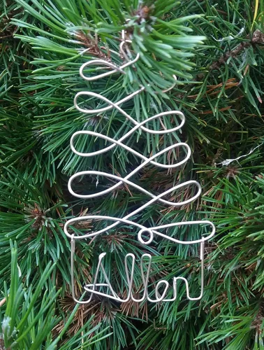 Vista 6 de Adornos de Navidad personalizados, árbol plateado, dorado o rojo con cualquier nombre, etiqueta de nombre de regalo, adorno de nombre personalizado