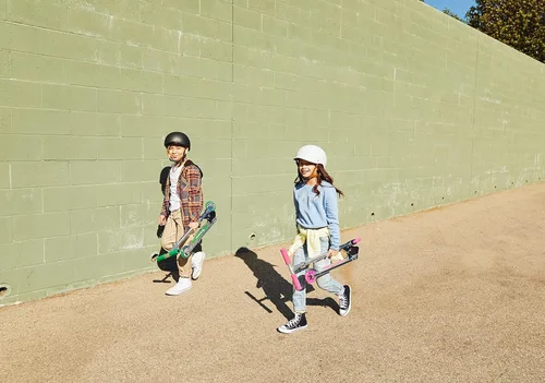 Vista 10 de Razor A Patinete para niños - Ligero, plegable, marco de aluminio y manillar ajustable