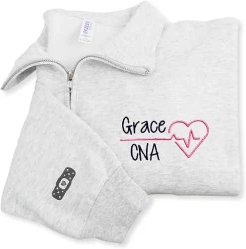 Vista 15 de COUPLEHOODIES - Sudadera de enfermería bordada con nombre, personalizada, con cremallera de un cuarto, regalo para asistente de enfermería