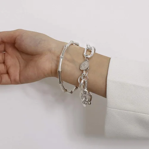 Vista 4 de Joya - Pulsera de clip de papel dorado ajustable con capas apiladas para mujer y niña