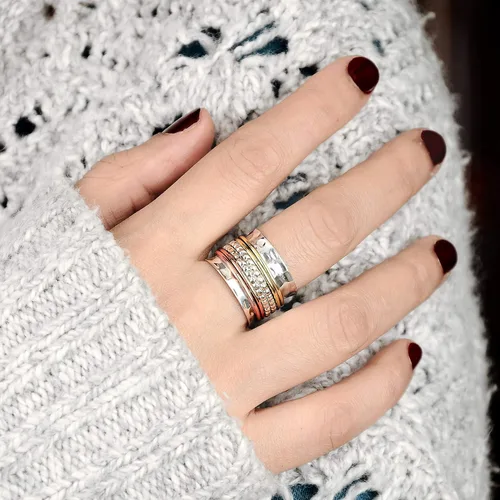Vista 6 de Boho-Magic Anillo giratorio de plata de ley 925 con anillos antiestrés de latón y cobre para mujer de banda ancha