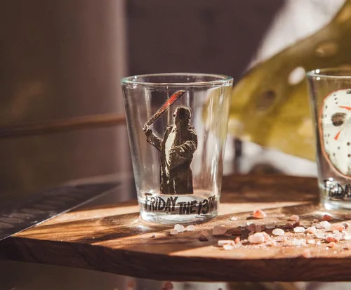 Vista 5 de Toynk Friday The 13th Jason Voorhees - Juego de 4 vasos de vaso de whisky de 2 onzas