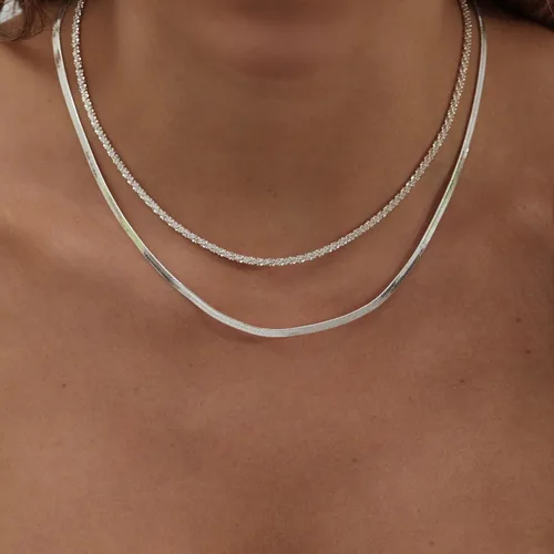 Vista 50 de Collares en capas para mujer, chapados en plata, delicada cuerda torcida de serpiente, delicado collar en capas, gargantilla de diferentes