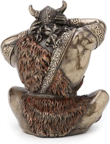 Vista 2 de Veronese Design Figura de resina de guerrero vikingo divertido de 4 pulgadas Hear No Evil con acabado de bronce