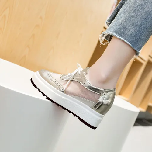 Vista 3 de SHEMEE Women's Platform Hidden Wedge Lace Up Oxfords Pumps Wingtip High Heels Round Toe Mesh Brogues Sneaker Shoes