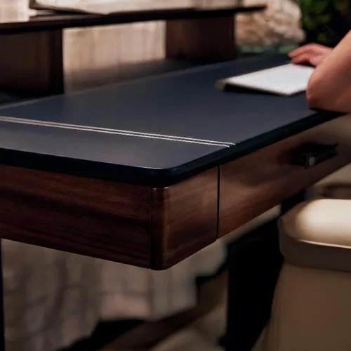 Vista 4 de EUREKA ERGONOMIC Escritorio eléctrico ajustable de cuero, escritorio ejecutivo de pie de 55 pulgadas de altura con cajones, estación de trabajo