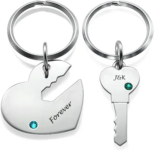 Vista 2 de Llavero personalizado para parejas con nombres, regalos personalizados para parejas para novio y novia, llavero de pareja para él y ella, regalos
