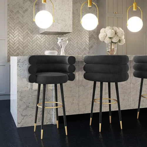 Vista 2 de Tov Furniture Betty - Taburete tapizado de terciopelo con patas de punta dorada (negro)