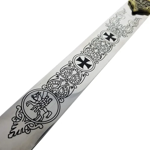 Vista 5 de Espada medieval cruzada de 45 pulgadas con placa de exhibición de pared. para decoración de pared, colección, cosplay Plateado