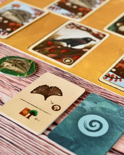 Vista 6 de Juego de mesa Leaf de Weird City Games, juego de mesa de estrategia