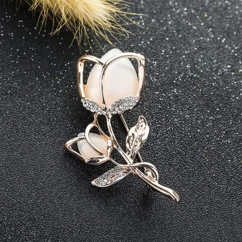 Vista 3 de Broche de cristal creado con diamantes de imitación de cristal rosa flor de moda Pin regalo mujeres niñas oro rosa
