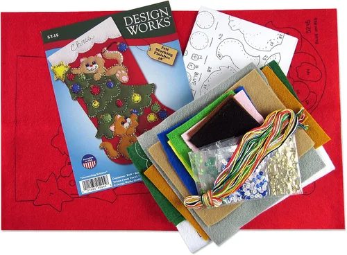 Vista 3 de Design Works Crafts - Kit de calcetín de Navidad de fieltro con gatitos decorativos