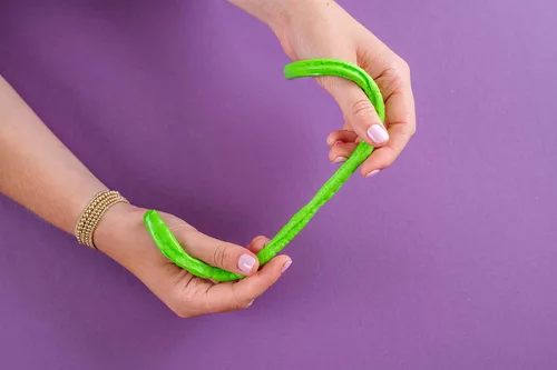 Vista 5 de Laffy Taffy Rope Candy, sabor a manzana agria, cuerdas de 0.81 onzas (paquete de 24)