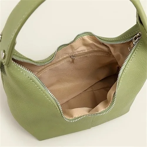 Vista 4 de Bolso de mano para mujer, Y2k, bolso de mano para las axilas, bolsa de media luna, bolso de hombro Hobo de cuero vegano, lindo monedero, cartera