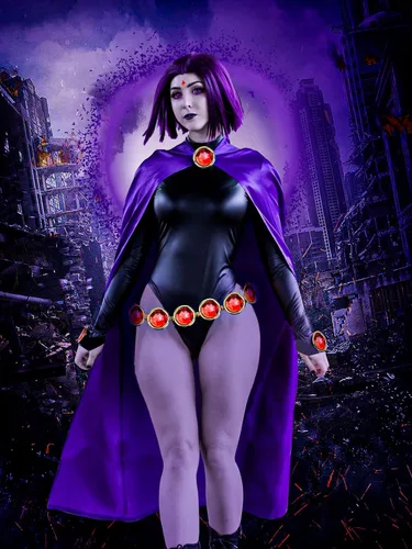 Vista 7 de Abitoncc Disfraces de Halloween para mujer, anime, cosplay, capa morada, capa con capucha, cadena ajustable de piedras rojas con guantes