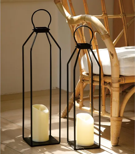 Vista 9 de Perfnique Linternas de metal con madera de pino, juego de 2 linternas de estilo casa de campo decorativas con vela sin llama impermeable